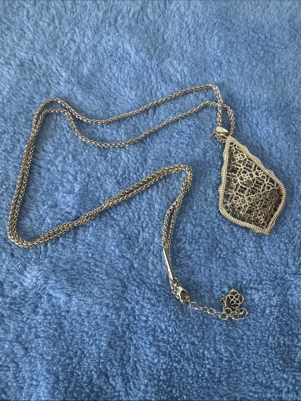 Kendra Gold Filigree Teardrop Pendant Necklace